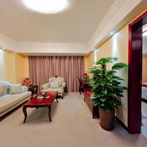 Standard King Suite